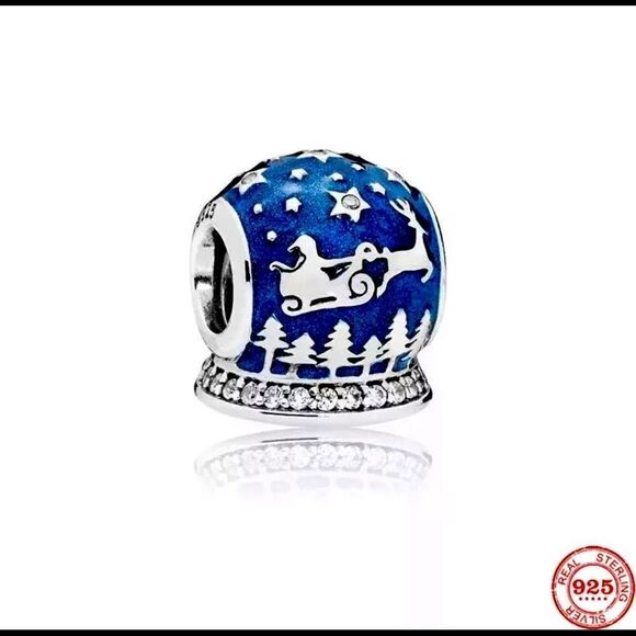 SS925 SANTA IN HIS SLEIGH CHARM - Picture 1 of 1